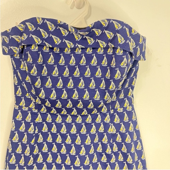 Vineyard Vines Sailboat Print Mini Dress
Women's Sz 2 - Picture 2 of 12
